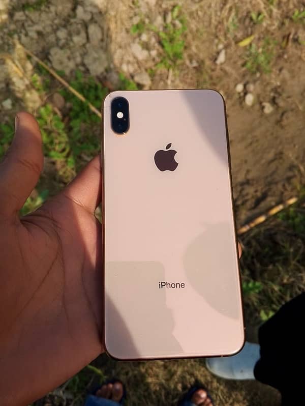 iphone Xsmax  256gb golden 3