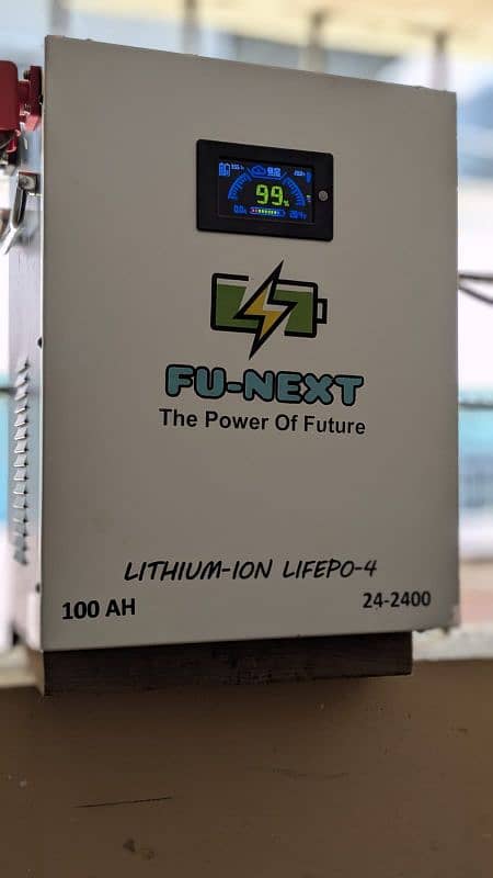 24V 100/200Ah LITHIUM PHOSPHATE BATTERIES 0