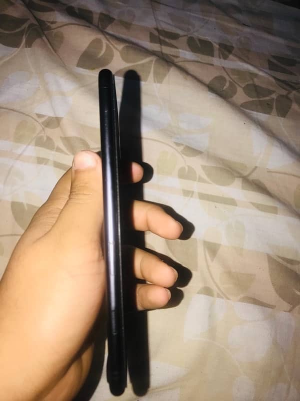 7 plus for sale one hand use 3