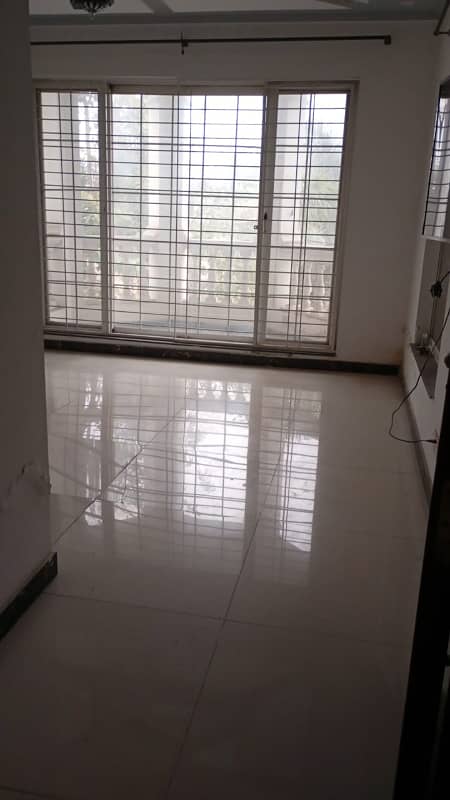 1 Kanal House with Full Basement Available For Rent In DHA Phase 4 - Block AA 4