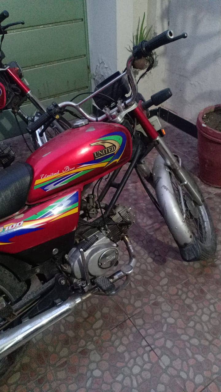 United HONDA 100 CC 0