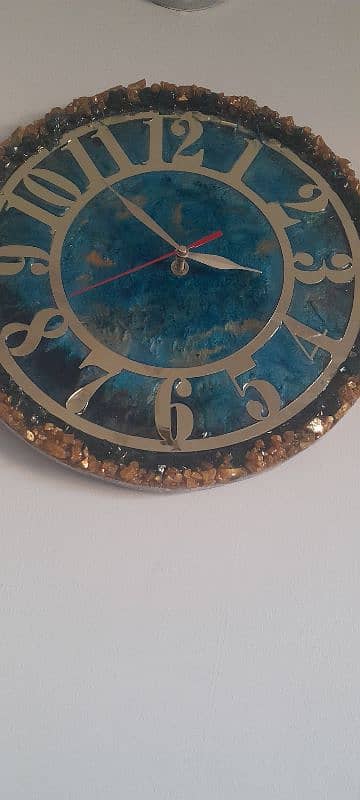 Resin wall clock 0