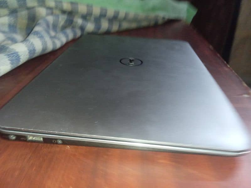 Dell upgrade laptop touch screen core i5 2nd generation + charger 11