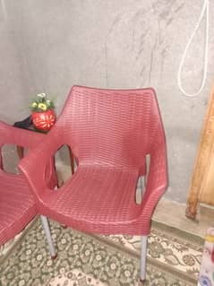 set of 4 chairs and table