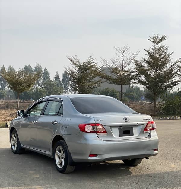 Toyota Corolla GLI 2013 5