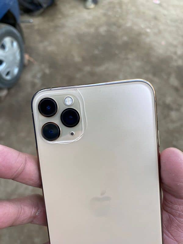 iphone 11 pro max golden colour all ok 7