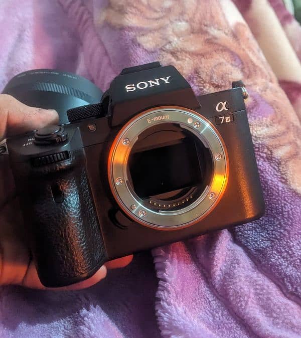 "Sony A7 III Mirrorless Camera | 9 Months Warranty | Like New" 0