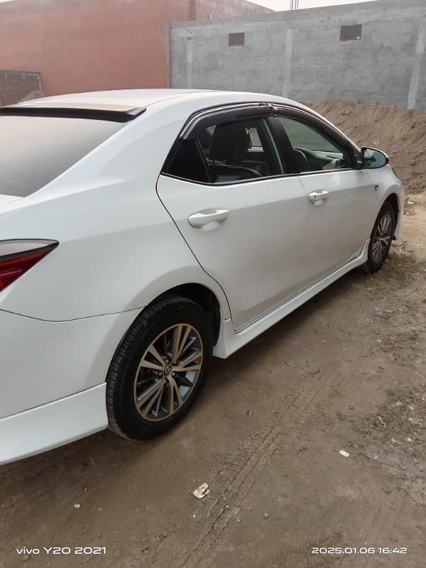 Toyota Corolla Altis 2018 Model Good Condition 3