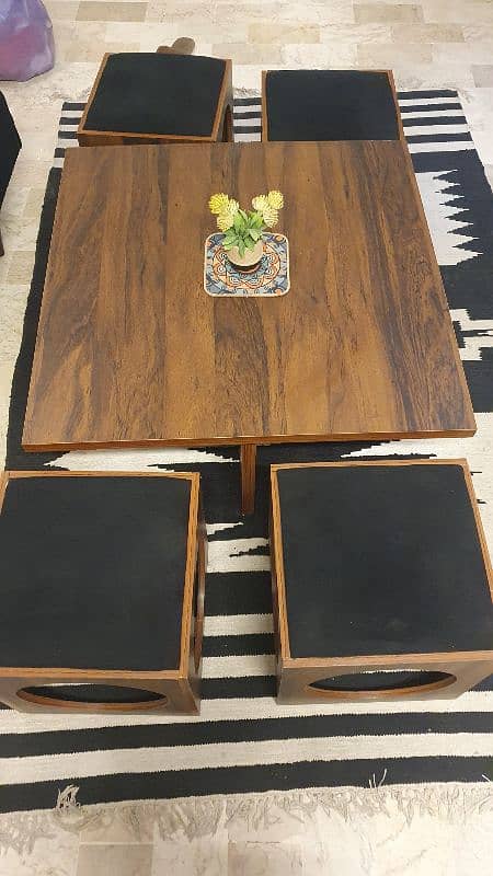 wooden center table with 4 stools 0