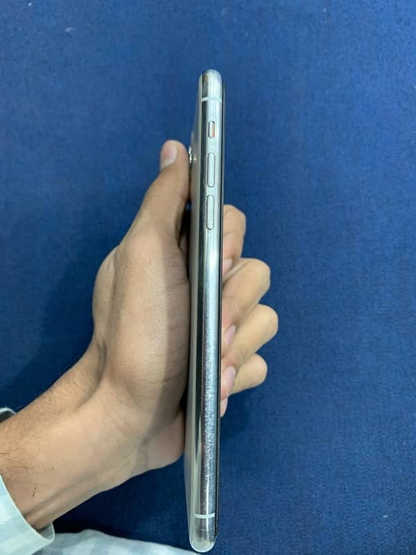 iPhone 11pro max for sale rs 78000 0