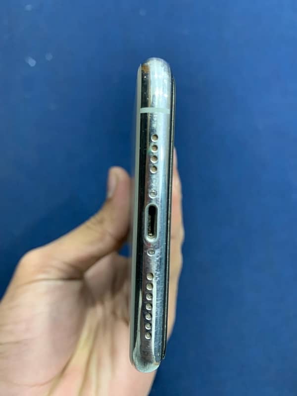 iPhone 11pro max for sale rs 78000 4