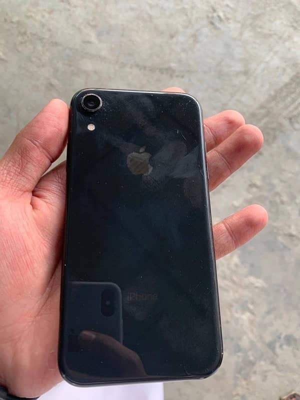 iPhone XR iCloud locked 1