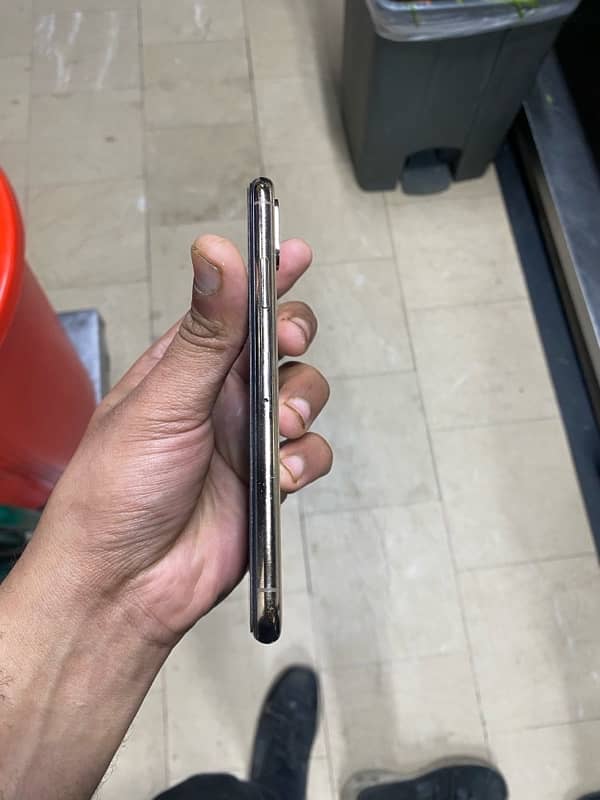 iphone XS  nonpta factory unlock 2