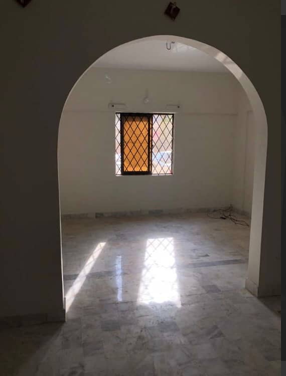 3bed dd Asma garden 1st floor for rent road facing 1