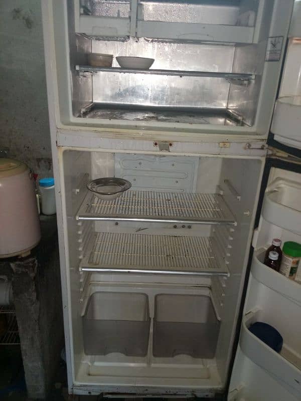 Dawlance fridge XL size 3