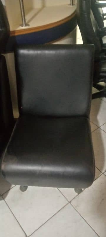 used office furnitures sale karachi 1