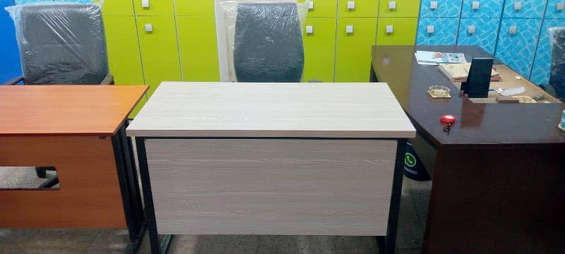 used office furnitures sale karachi 11