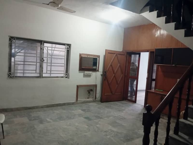 10 Marla House For Rent In Faisal Town 2