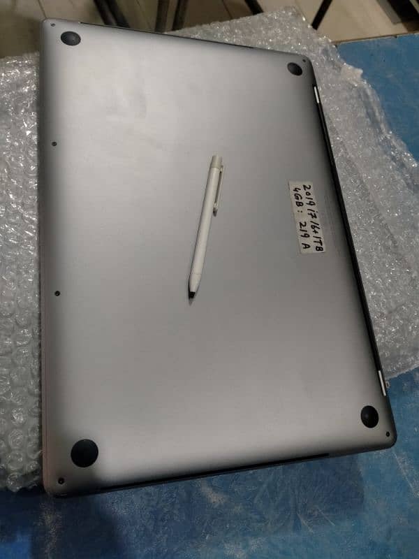 Apple MacBook Pro 2019 15" i7 16/512 4