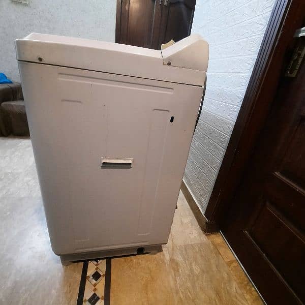 Haier Jumbo Size Semi Automatic Washing Machine With Dryer 12 Litters 5