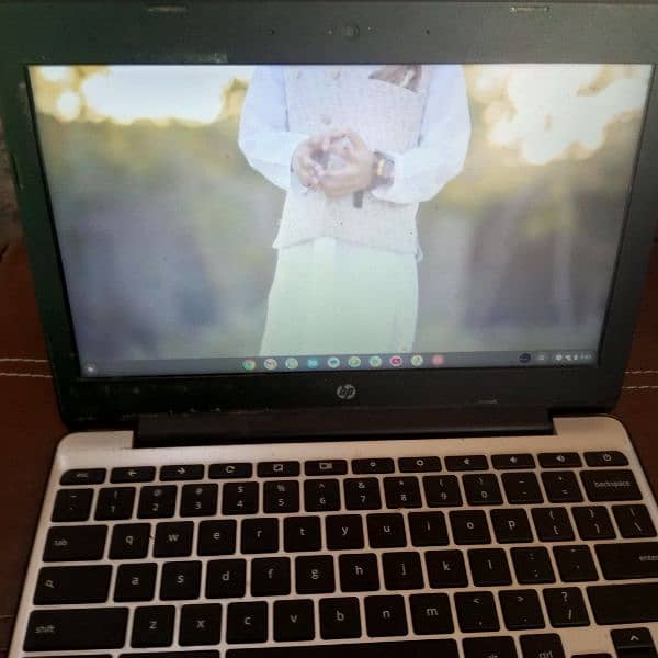 Hp Chrome OS Book 4gbRam/32gb Roam 0