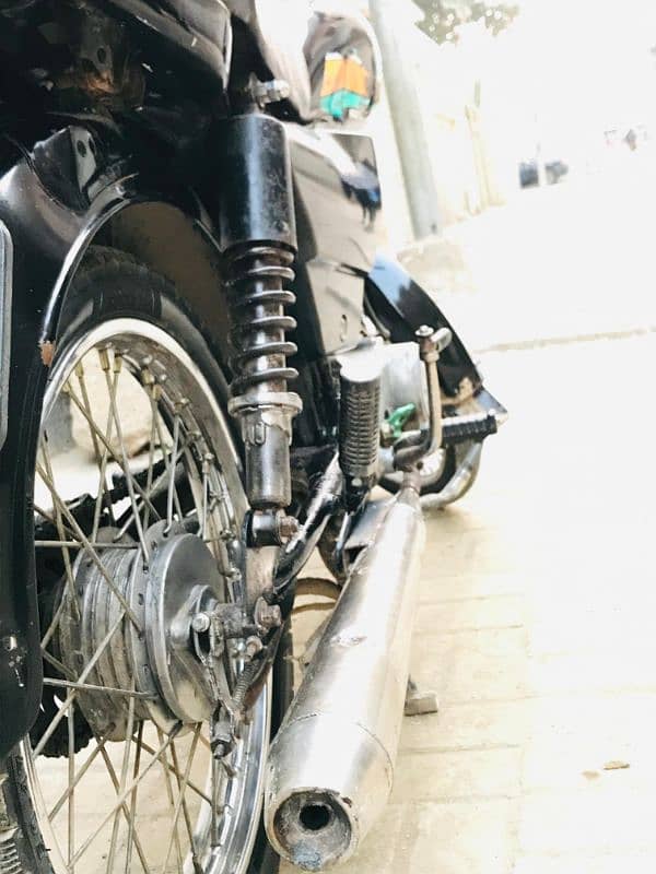 assalam o alikum bike ma koi kaam nh hai engine ok hai ek dm 5