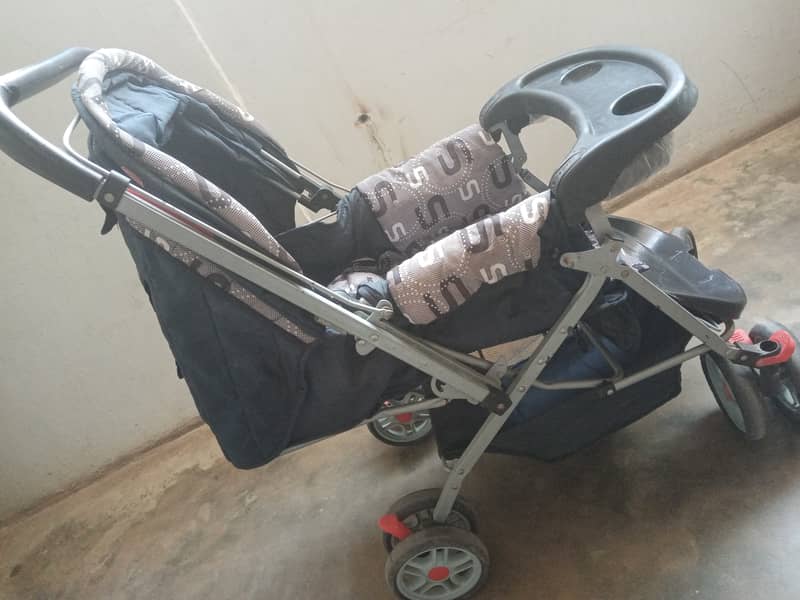 pram like new 1