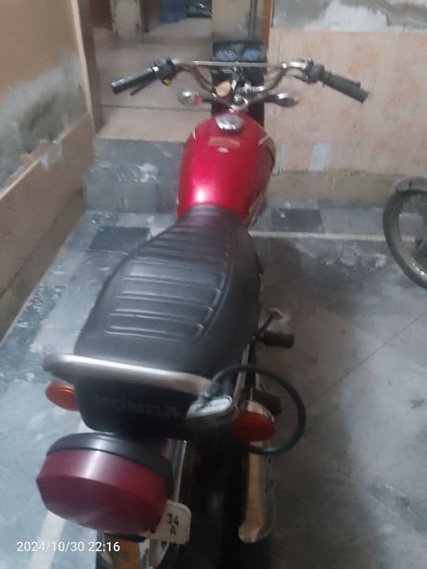 Honda 125 moterbike 0