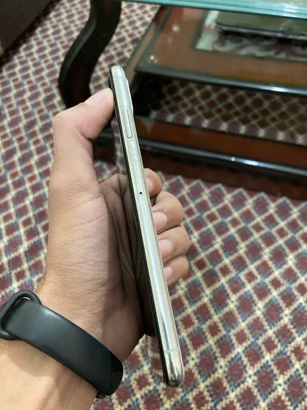 iphone xs max 64gb pta approved waterpack 5