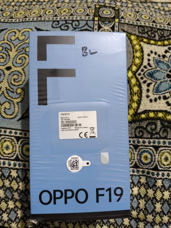 Oppo F19 with complete Box and Charger 0