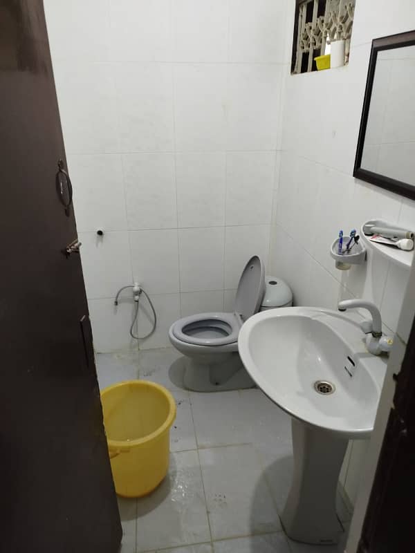 240 Sq. Yards Newly Renovated Ground Floor Portion for Rent in Gulshan-e-Iqbal Block 5 8