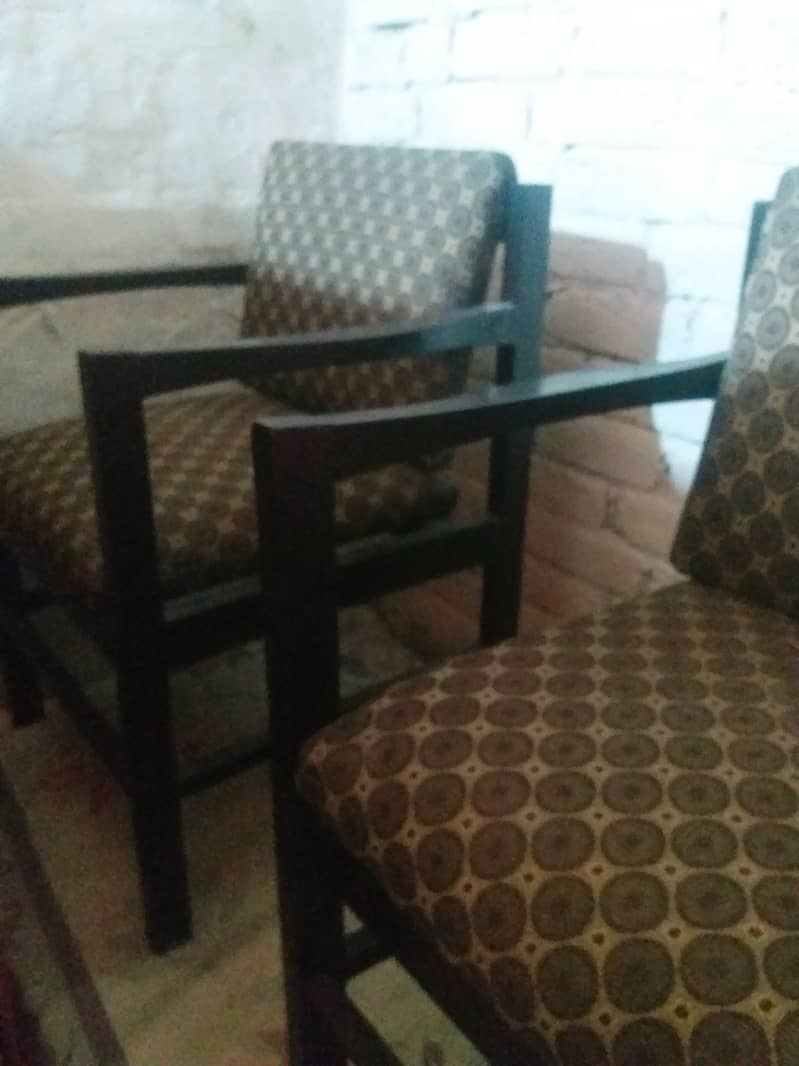 Chairs with table 0