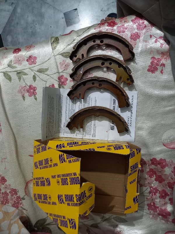 daihatsu Coure Japanese brake shoe with original cylinder ceal 2