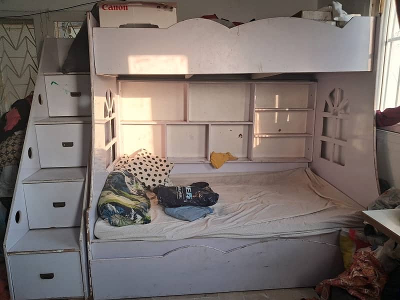 Bunk bed with mattress 0