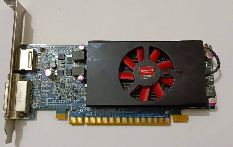 Graphics Card AMD Radeon Hd 7500 Series 128Bit Ddr 5 ( 1 GB) 0