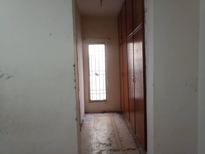 1 Kanal Lower Portion with Basement Available for Rent in X Block Phase 3 DHA Lahore 2