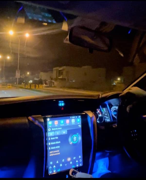 Fortuner Tesla Screen 0