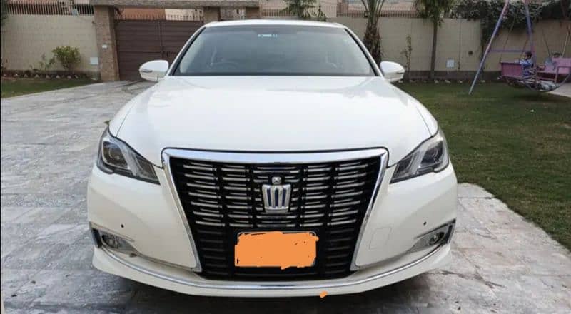 Toyota Crown Hybrid 2013/17 Royal saloon 4