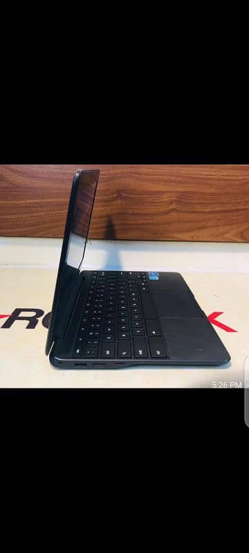 Samsung chrome book 4 in new condition. GAMES ALL SPORTED WHATSAPP BHI 3