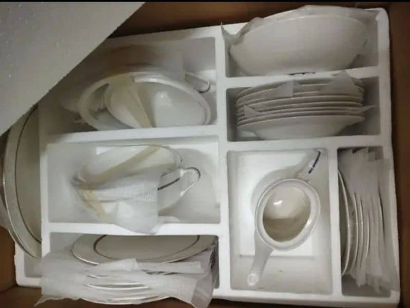 4 different dinner set brand new untouch available now for sale 1