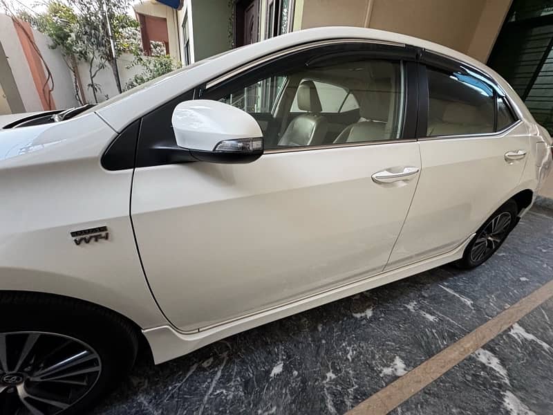 Toyota Altis Grande 2019 4