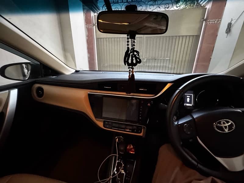 Toyota Altis Grande 2019 12