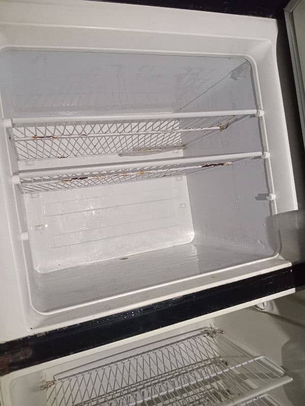 Electrolux refrigerator 4