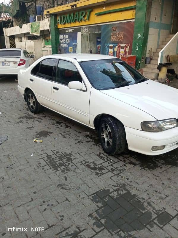 Nissan Sunny 2000 1