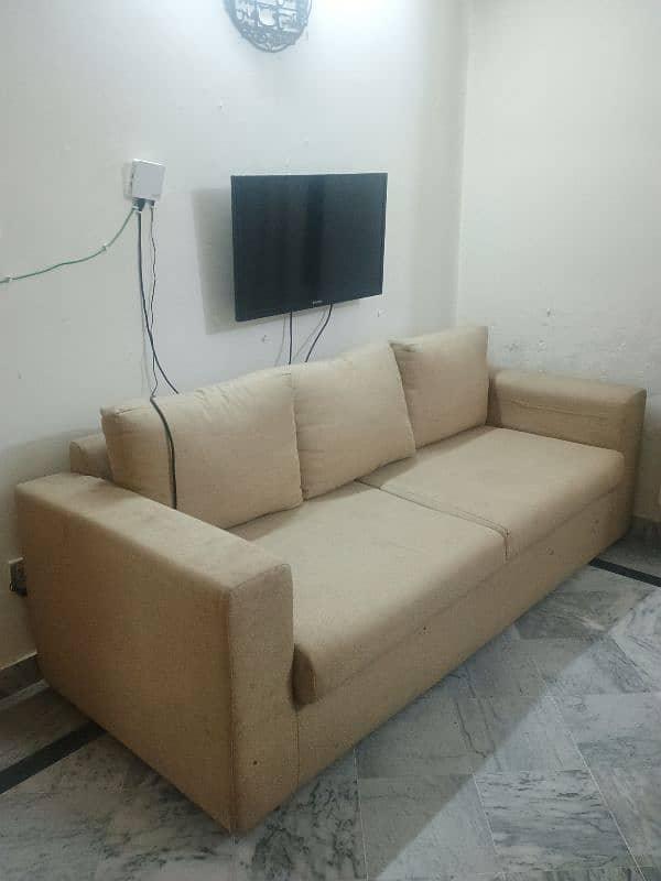 5 seater sofa for Sale in G13 very Good condition 2