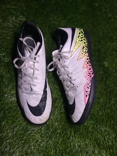 Nike hypervenom football gripper