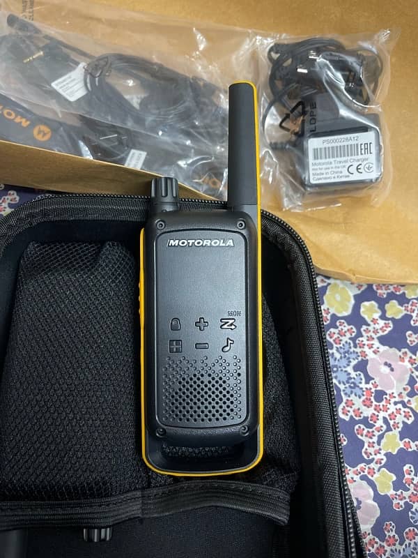 Motorola  Talkabout T 82   waki taki 2