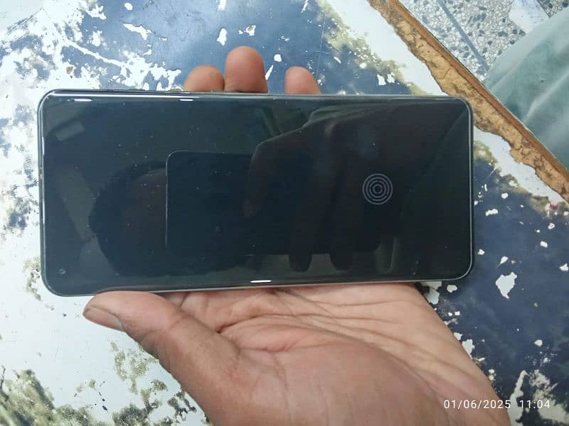 one plus 10 pro bilkul new condition mein ha 10/10 16/256 ram 4