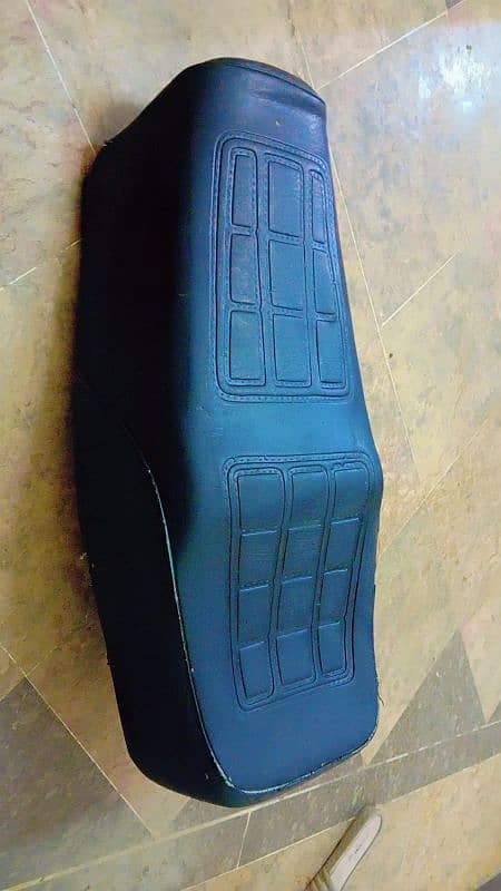 Bike Seats good condition 2