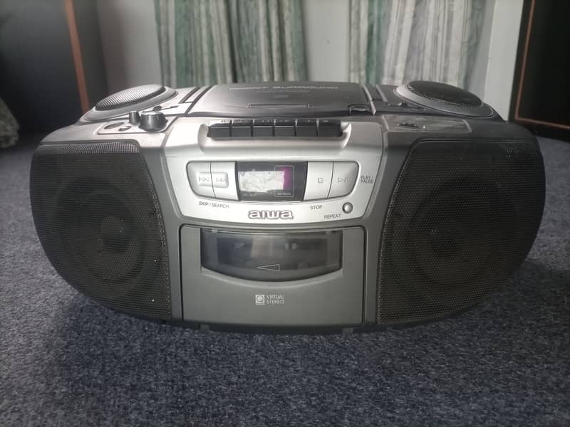 Aiwa Disc Stereo Radio Cassette Recorder 1